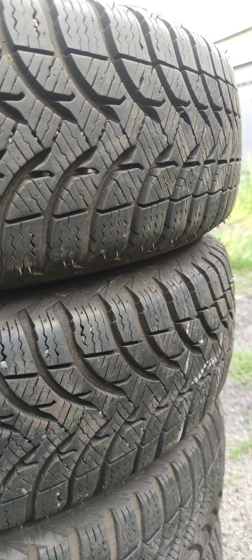 Opony zimowe 8mm 165/70/14 Michelin 6N