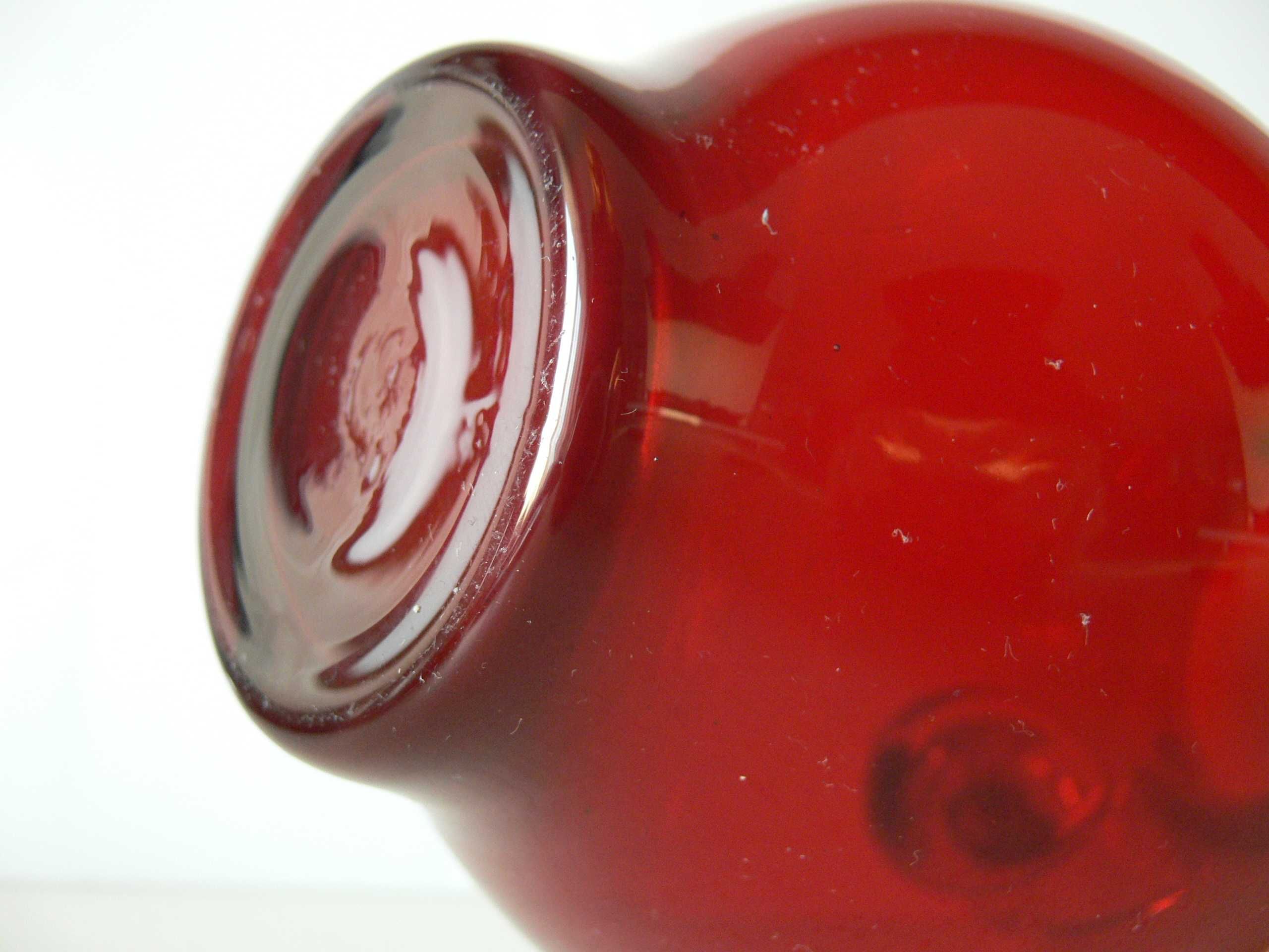 Dzbanek wazon szkło rubinowe warstwowe dzban I poł. XX wieku Ząbkowice