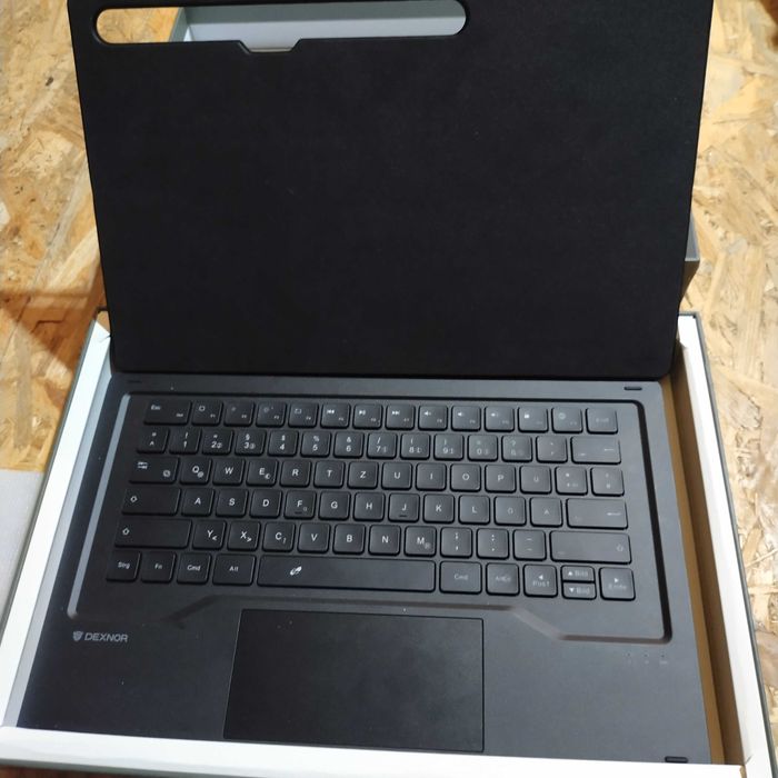 etui z klawiaturą Dexnor do tabletu Samsung Galaxy Tab S9 Ultra.