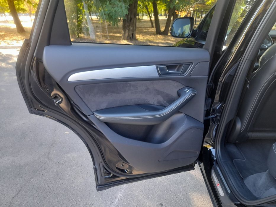 Продаю Audi SQ5 2015 г