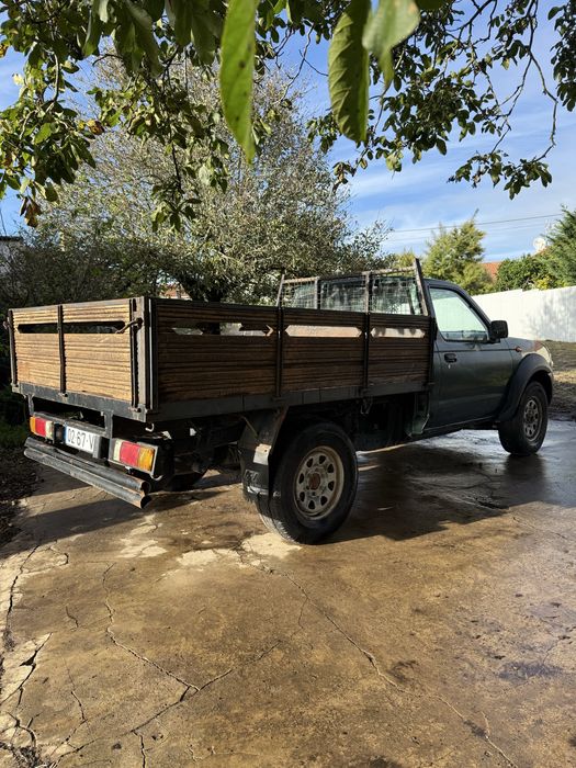 Nissan D22 4x4 Pickup ( Com Avaria )