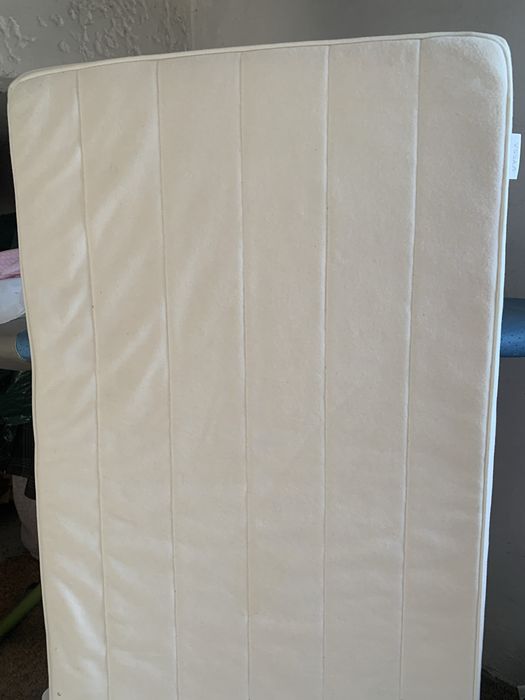 Colchão de espuma p/berço