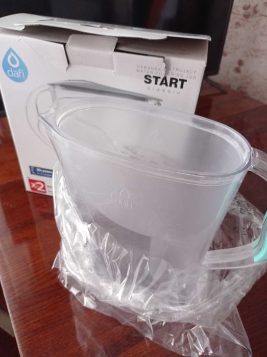 Продам глечик для води.