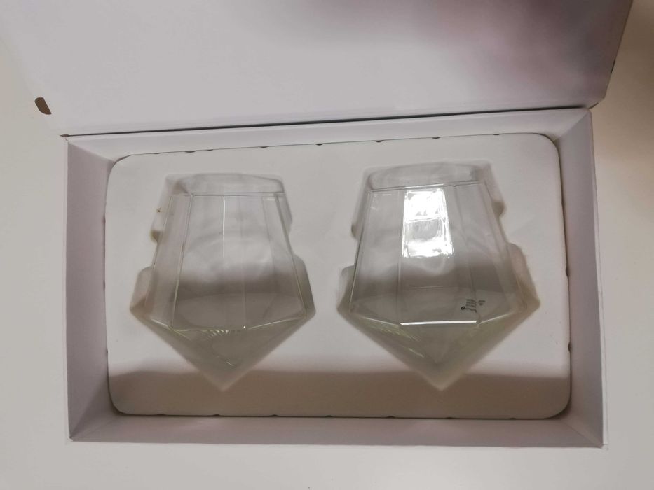 Copos de Uísque em forma de diamante da Thumbs Up