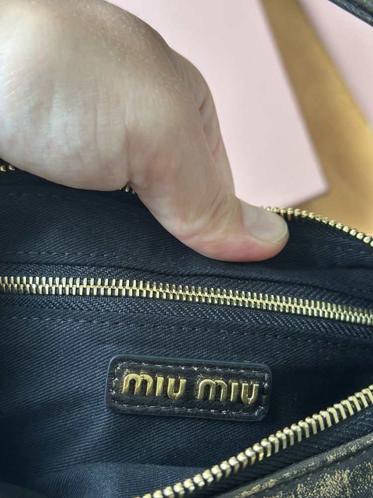 Miu miu torebka do ręki