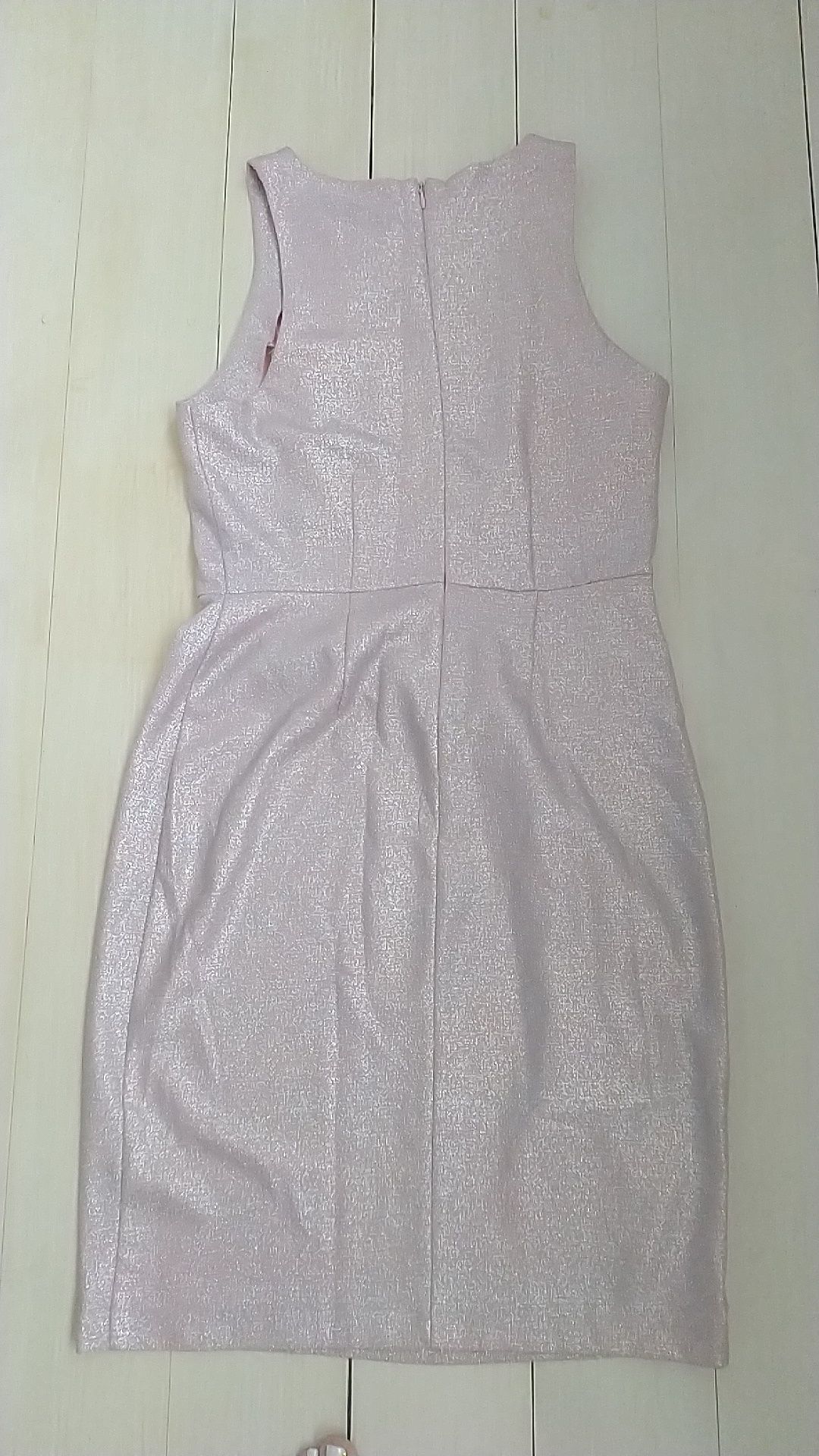 Блестящее праздничное платье, размер М, новое. Розовое с серебром.