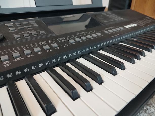 Keyboard Yamaha psr e463