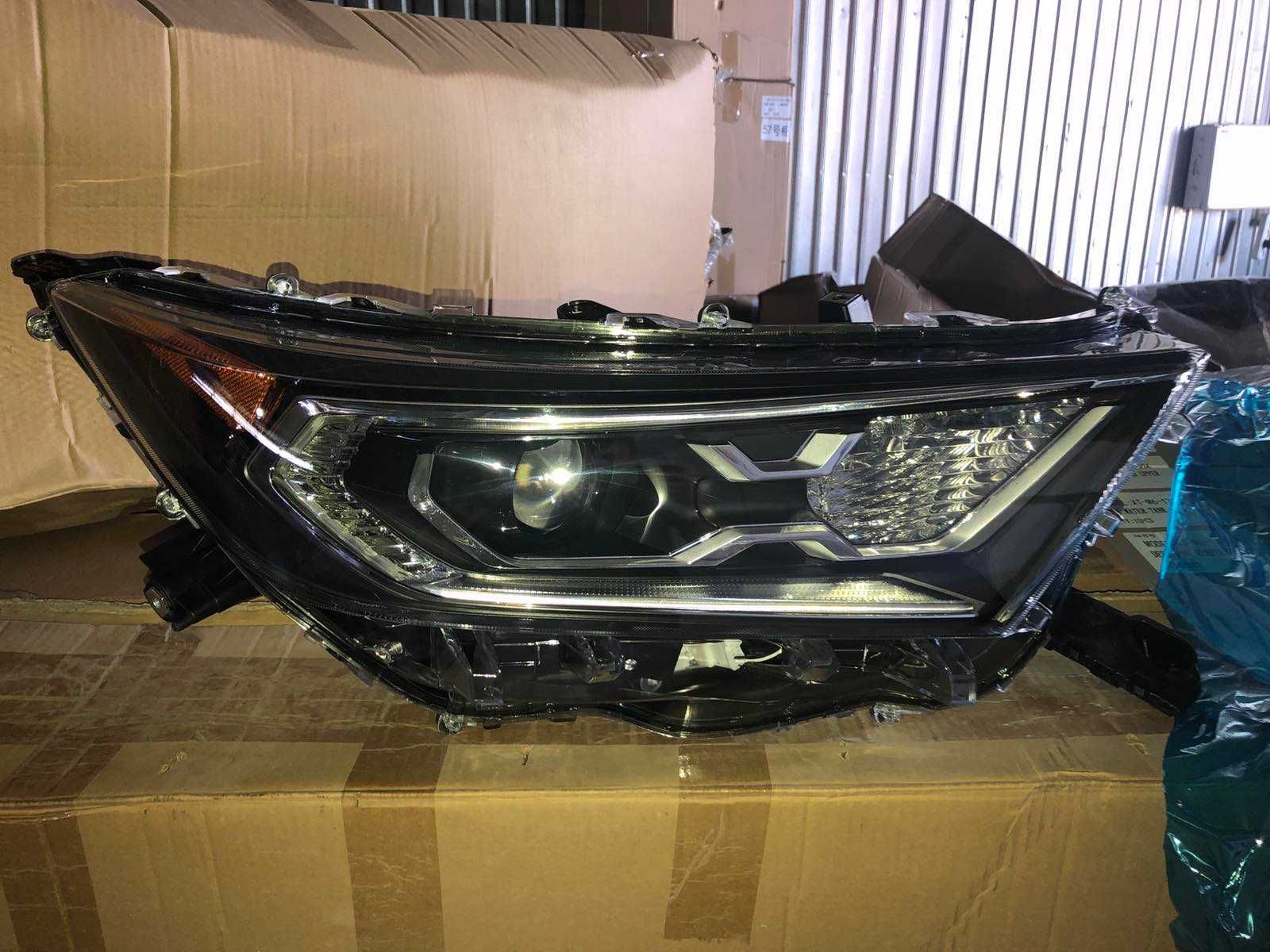 Toyota Rav4 Фара левая гибрид  2019 2020 2021  81150-0R162