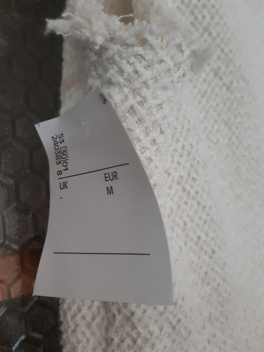 Nowa sukienka biała, długa, bez rękawów. Reserved. M