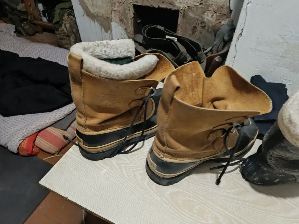 Продам дуже класні оригінальні зимові чоботи Sorel Caribou