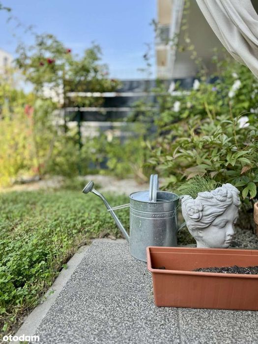 Przestronna kawalerka, ogródek, miejsce postojowe, piwnica