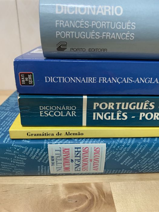 Dicionários variados