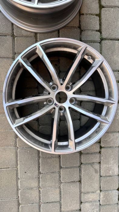 Продам диски BMW оригінал в наявності 1 диск   r18*8