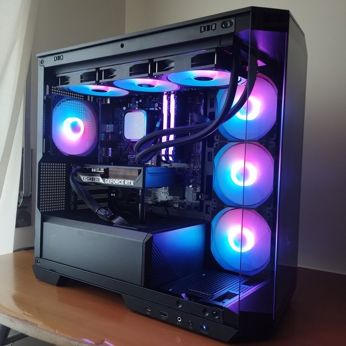 Pc Gamer Ryzen 7 5800X, RTX 5060, 32 GB DDR4 RGB