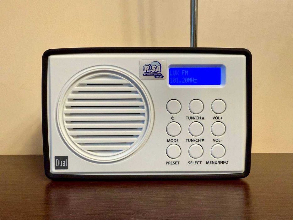 Портативний цифровий DAB/DAB+ FM RDS радіоприймач Dual DAB 81