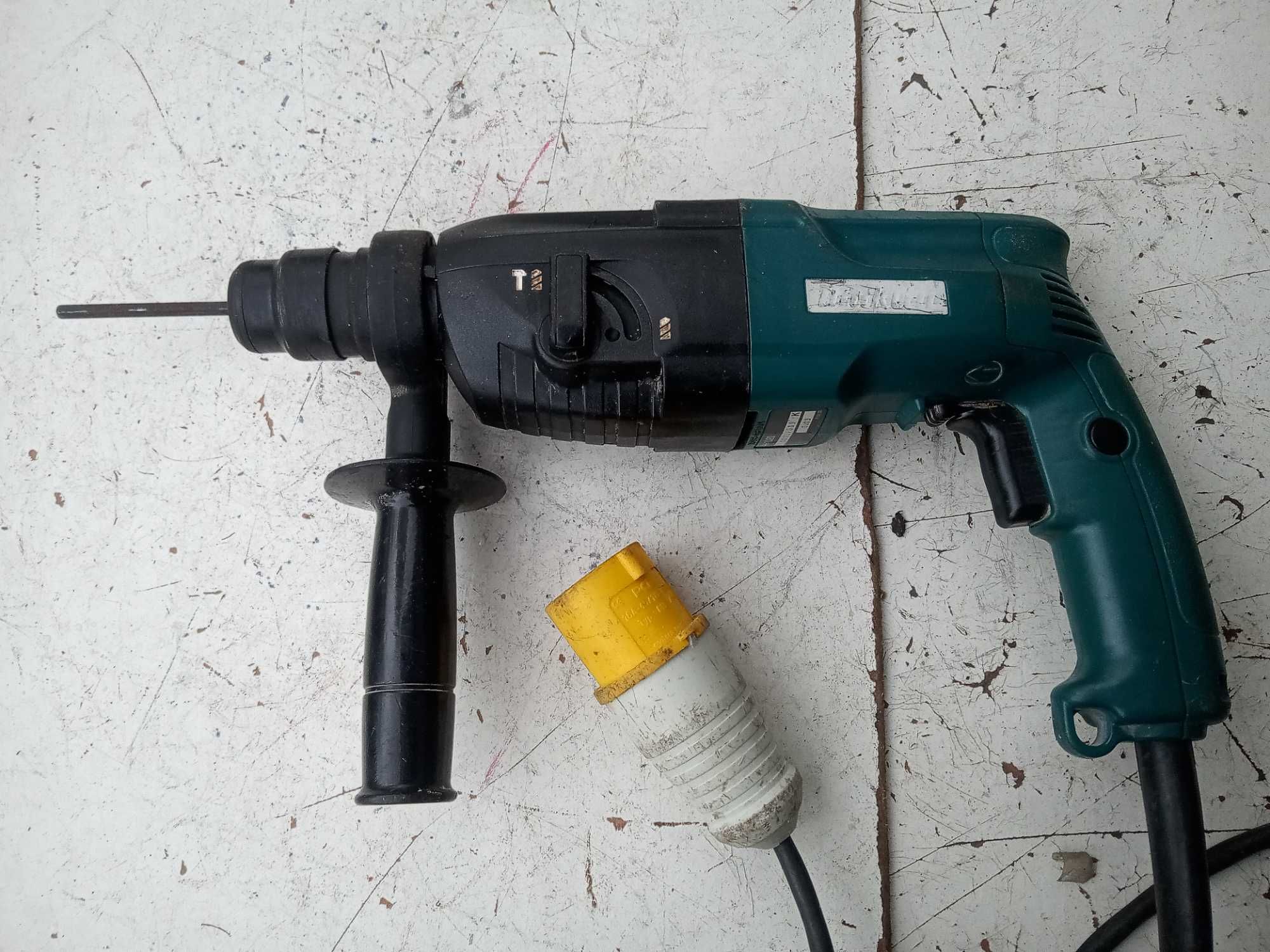 Makita młotowiertarka 110 V