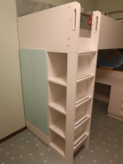 Łóżko piętrowe z biurkiem oraz szafą IKEA