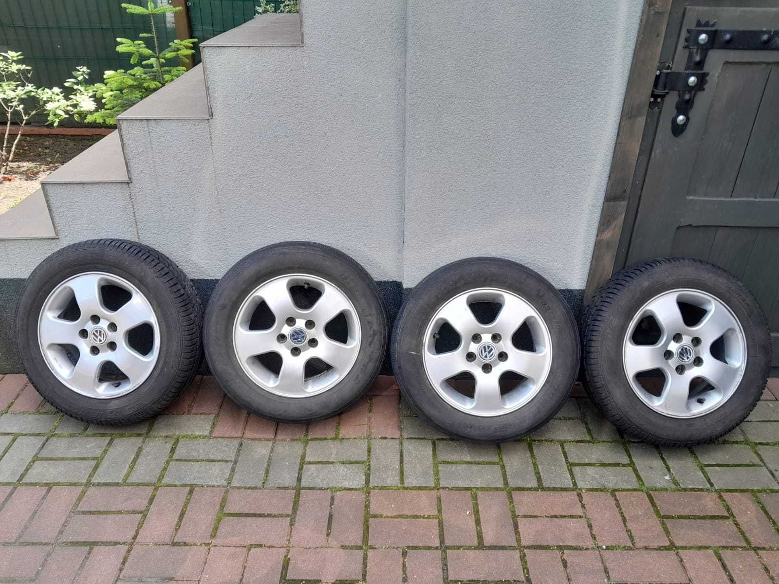 165/70R14
4 kompletne felgi z oponami do polo