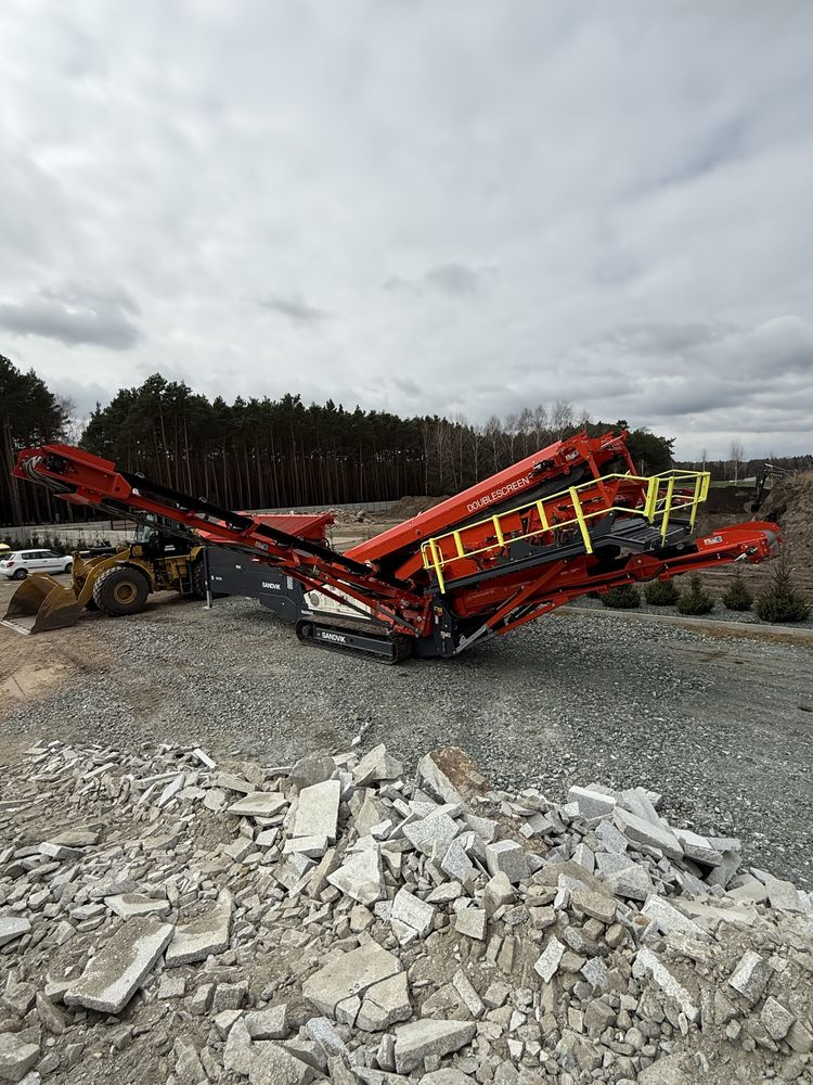 Usługi Przesiewaczem Wynajem Przesiewacza Sandvik QA335