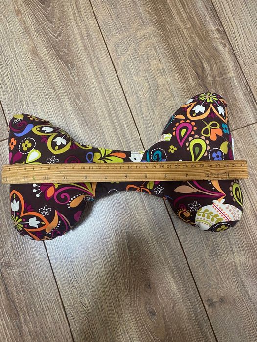 Подушка для немовлят, яка допомагає запобігти синдрому плоскої голови