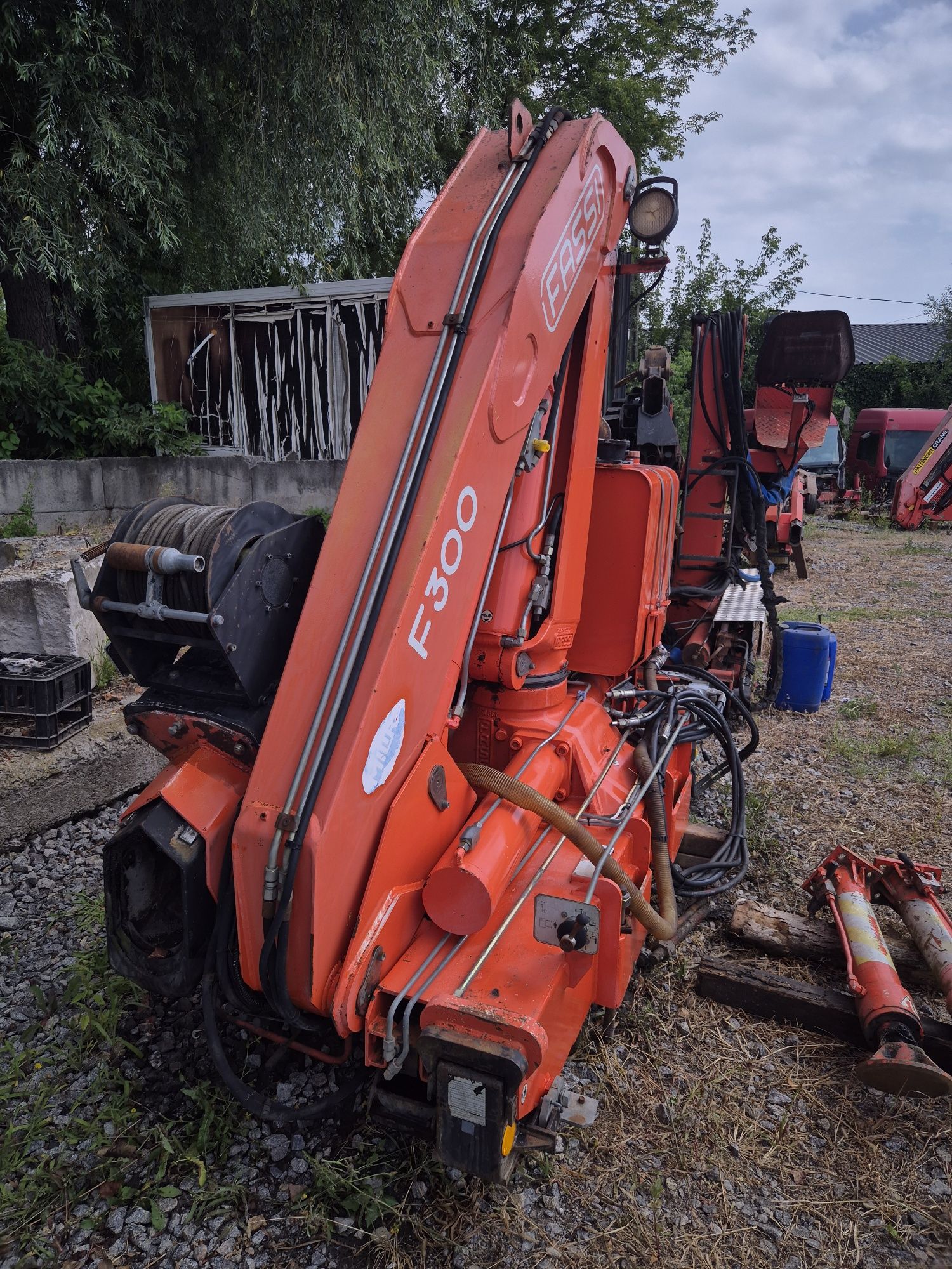 Кран маніпулятор фассі Fassi 300 лебідка тросова