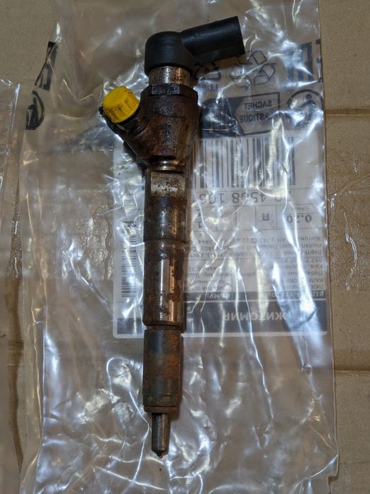 Форсунки дизельні 166006212r k9k 1.5