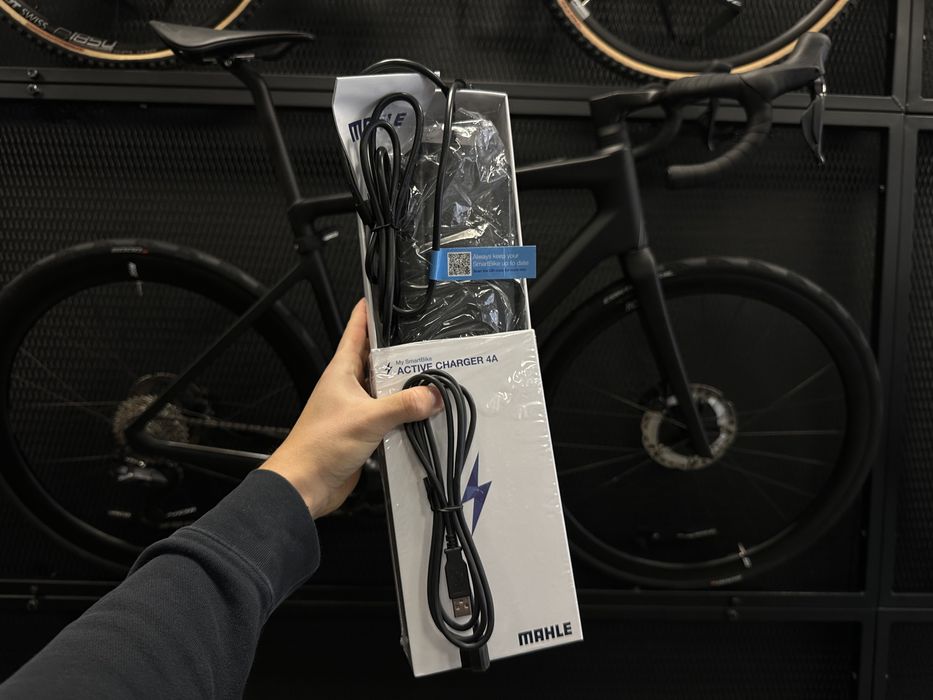 Szosowy rower elektryczny ROSE REVEAL PLUS Ultegra R 8100 Di2 roz.L