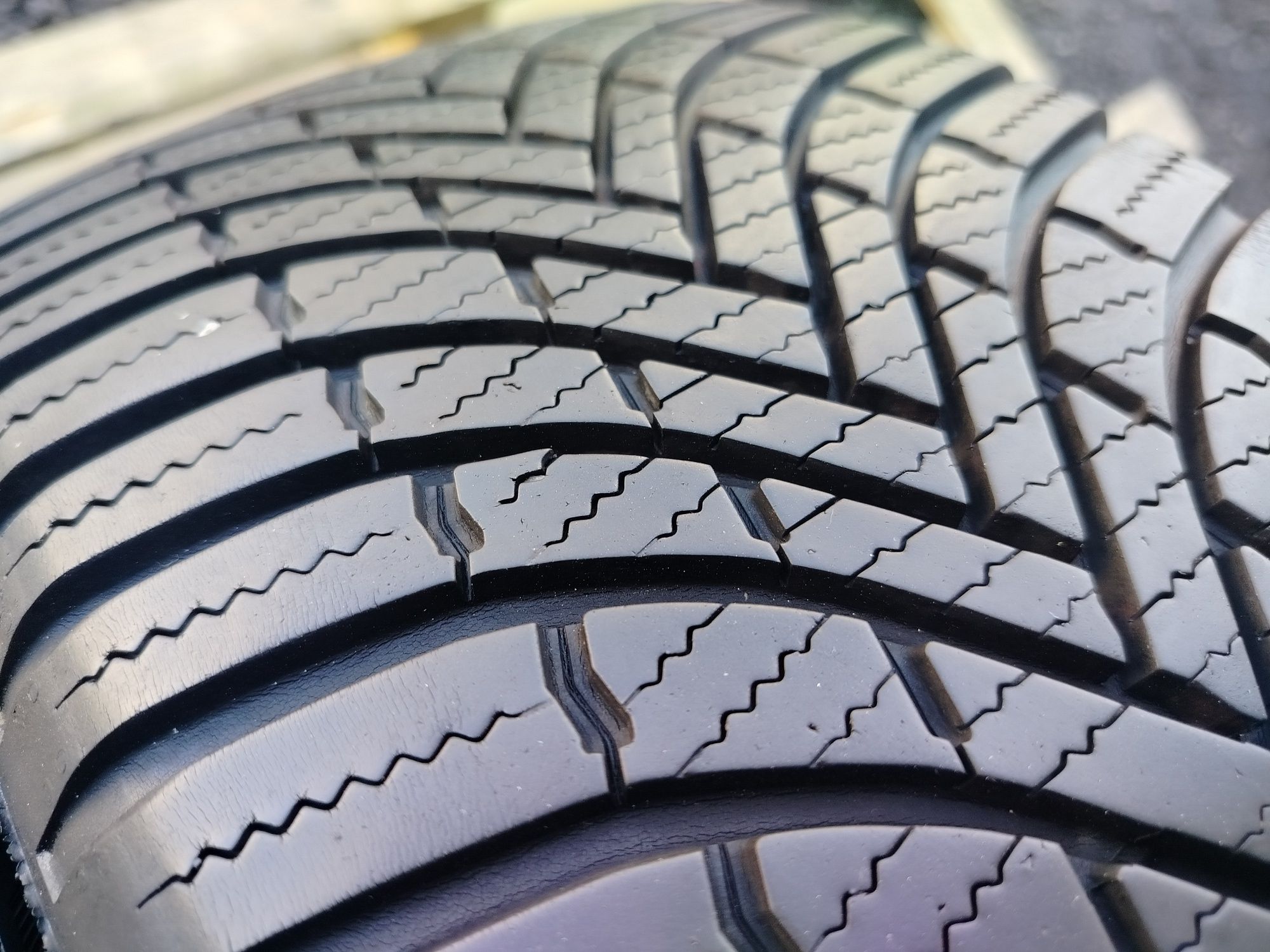 2szt wielosezon Firestone 195/55/15 2023r całoroczne