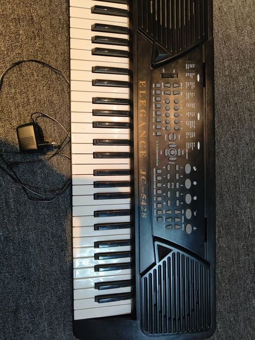 Продам! Сінтезатор