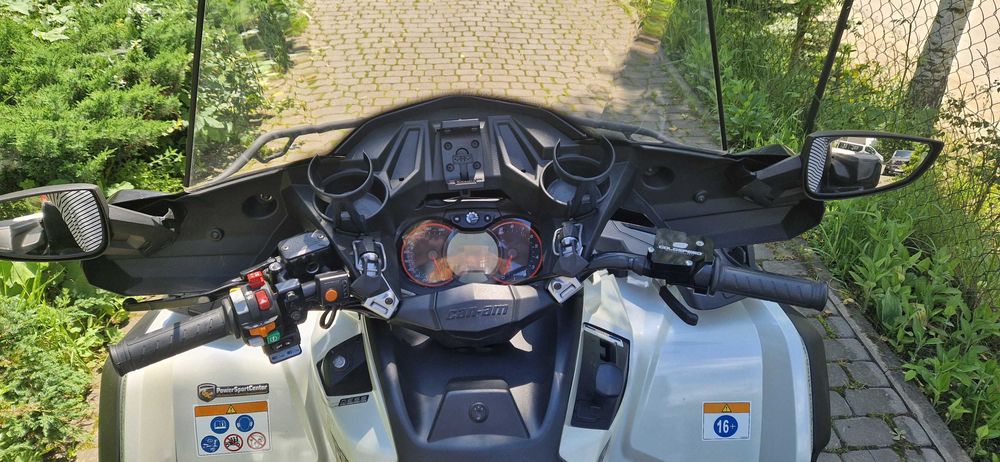 Quad Can-am Outlander max limited rok 2014