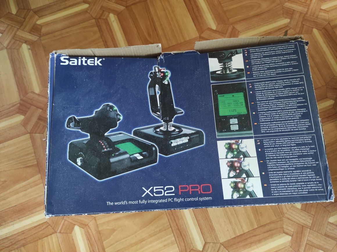 Saitek x52pro flight simulator