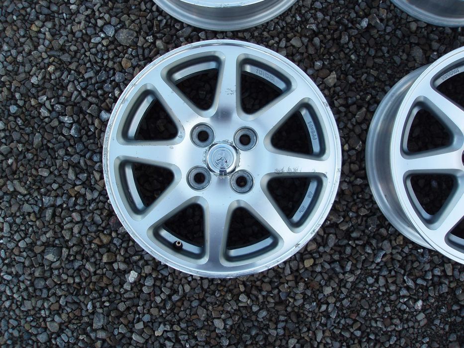 Felgi Aluminiowe  4x100x54  14''  ET 45  Oryginał TOYOTA