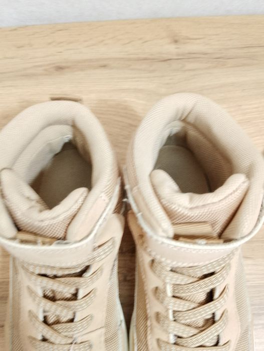 Хайтопи(кросівки) на дівчинку H&M 22 см