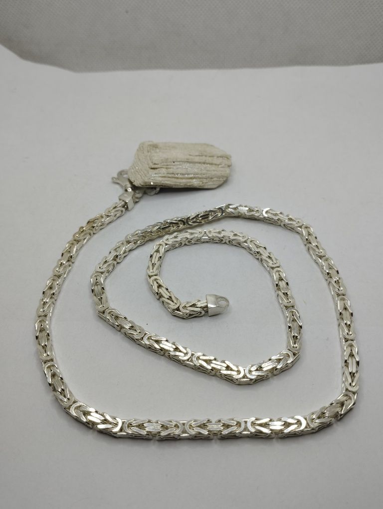 Srebrny Łańcuszek, splot królewski, próba 925, długość 55 cm.