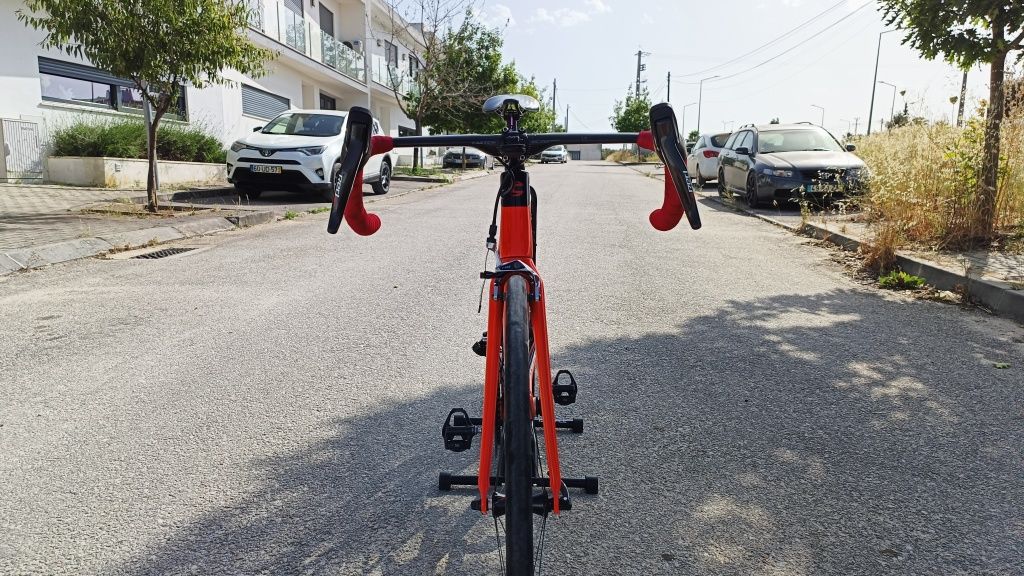 Cannondale supersix evo hi mod SRAM RED ETAP eletrônico. Bike de topo