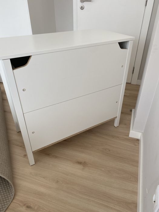 Cómoda branca IKEA