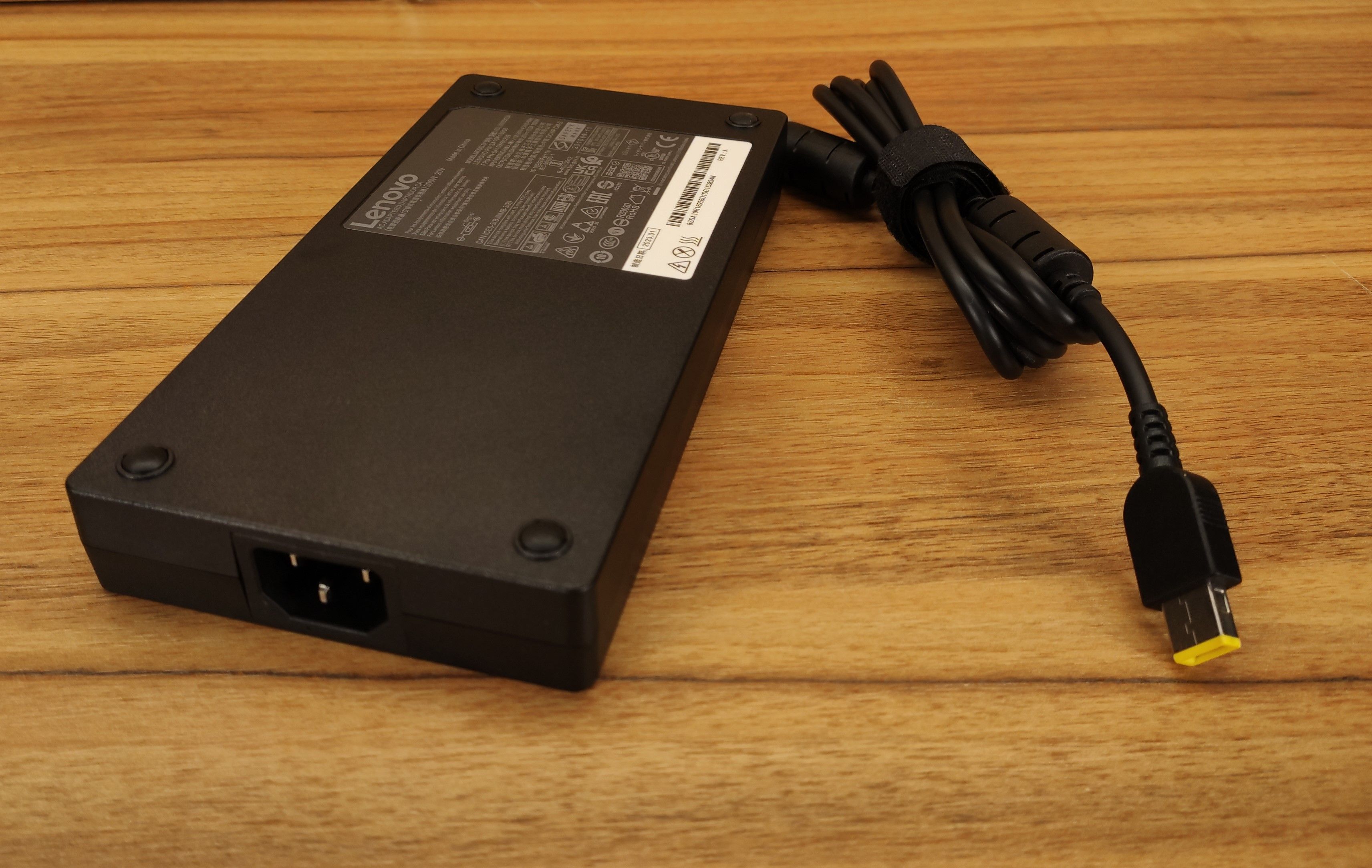 Блок питания Lenovo 20V 15A 300W 5.5*2.1mm(USB+pin) (BP35)