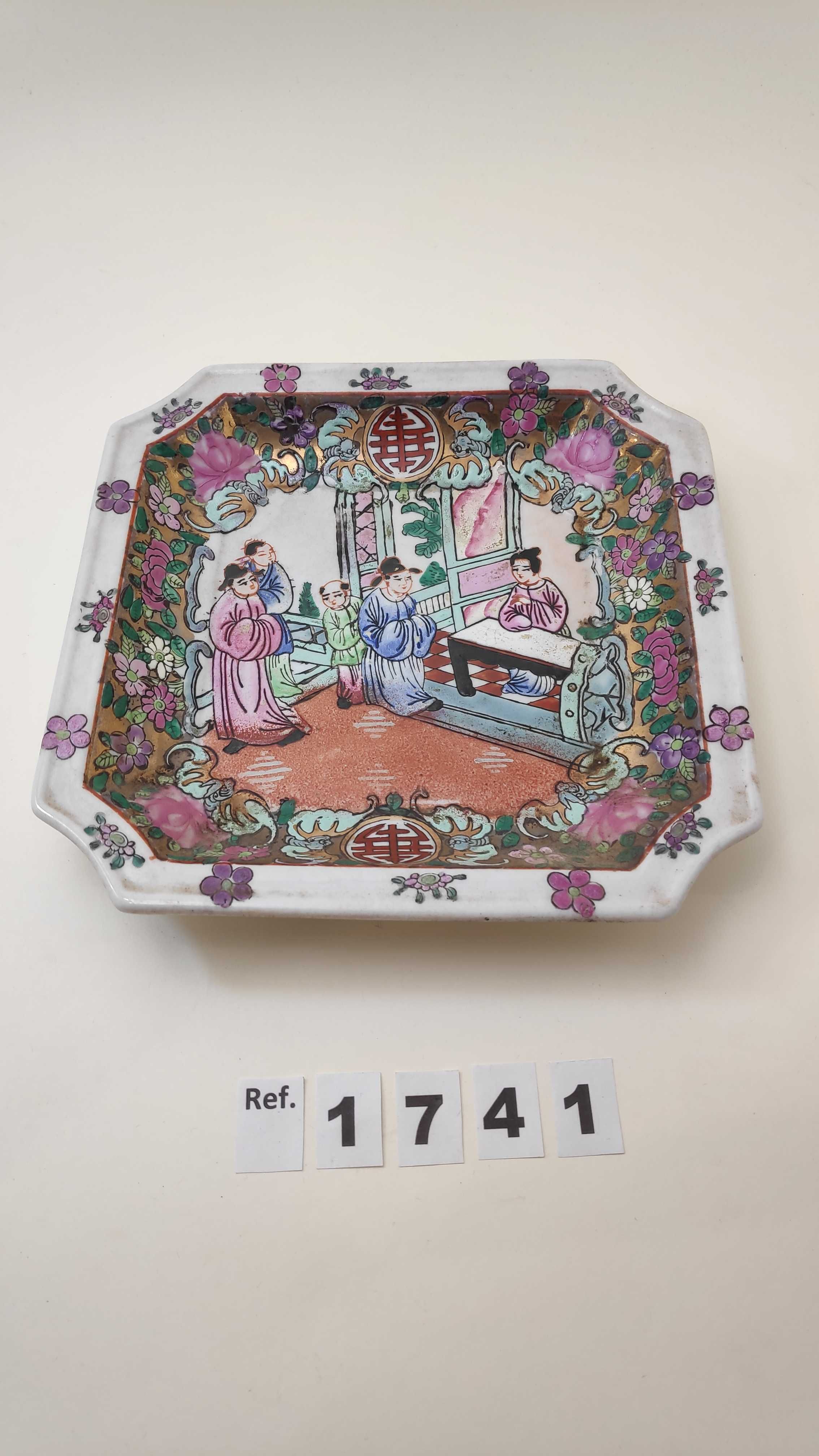 PRATO QUADRADO DE PORCELANA CHINESA VINTAGE (PINTADO À MÃO)