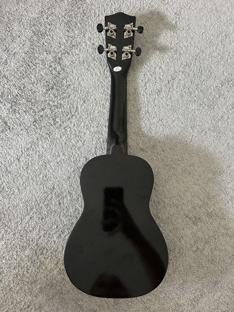 Ukulele Stagg preto