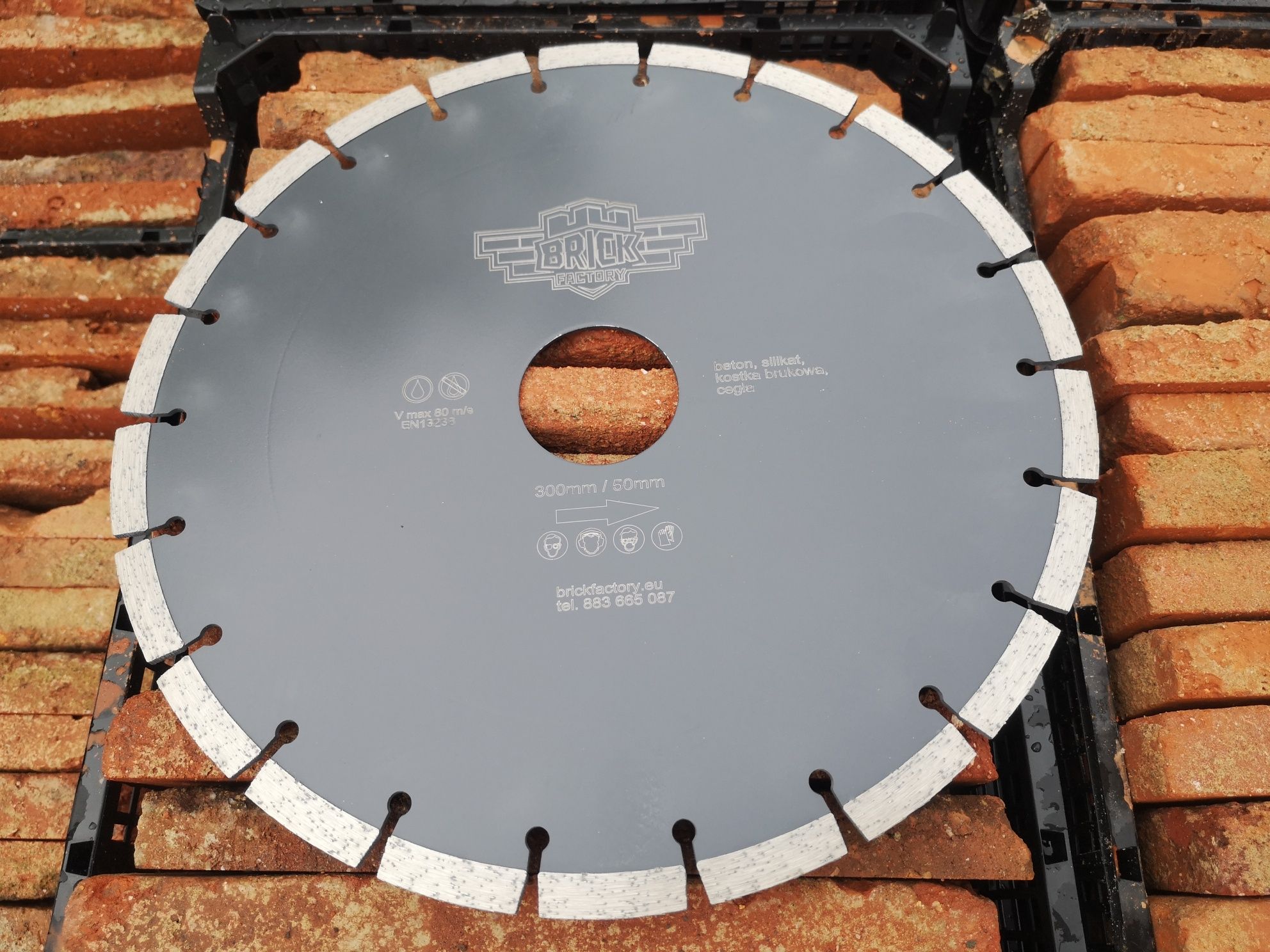 Tarcza diamentowa 300x50 do cięcia cegieł