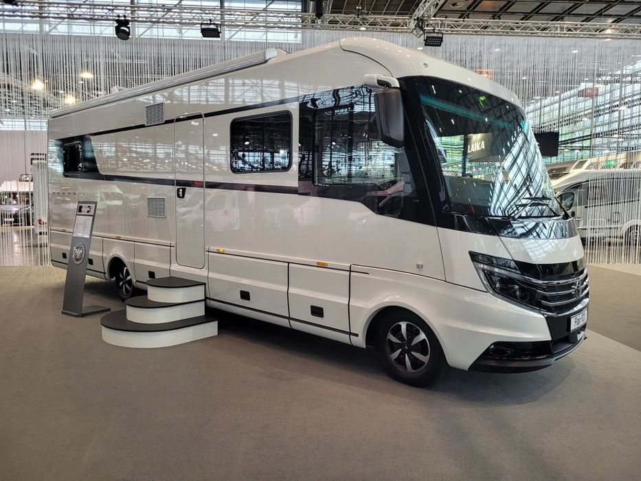 Niesmann-Bischoff Flair 920  Luksusowy kamper z pełnym wyposażeniem i komfortem premium