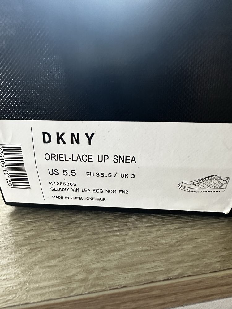 Snakersy DKNY  roz 35,5