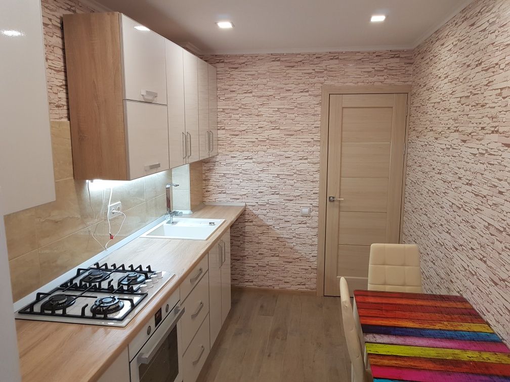 1 кімнатна квартира у центрі, вул Паркова, 8