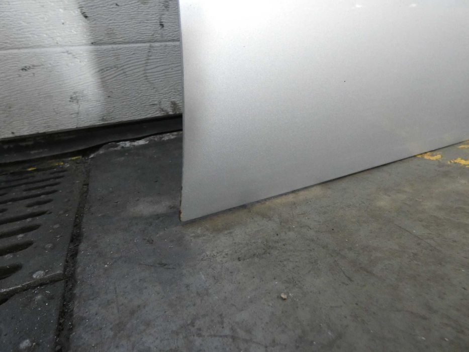 Drzwi prawy przód przednie Skoda SUPERB II LA7W RZ3/83 GORLICE