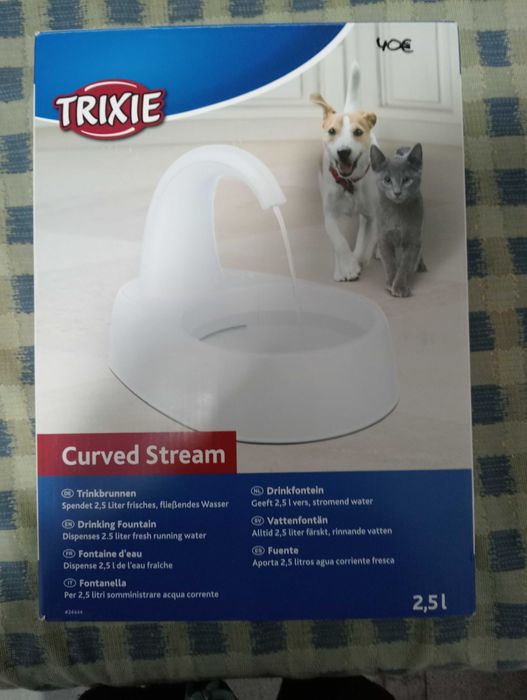 Fonte de água/ bebedouro para animais da Trixie.