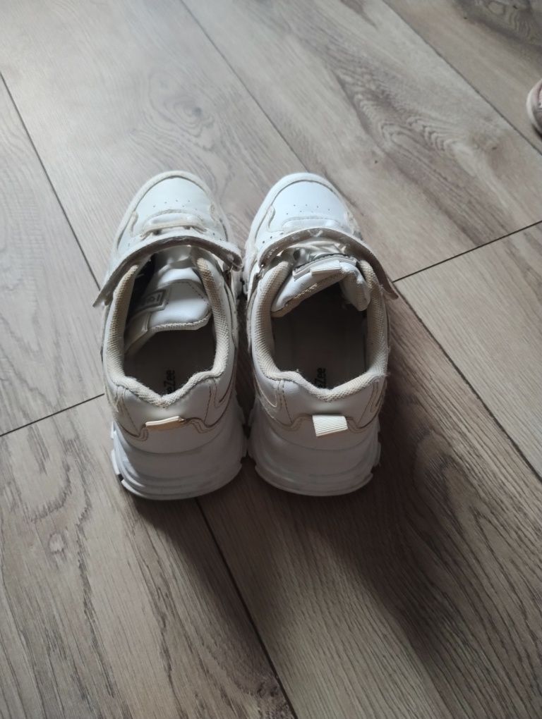 Adidasy DeeZee dla dziewczynki