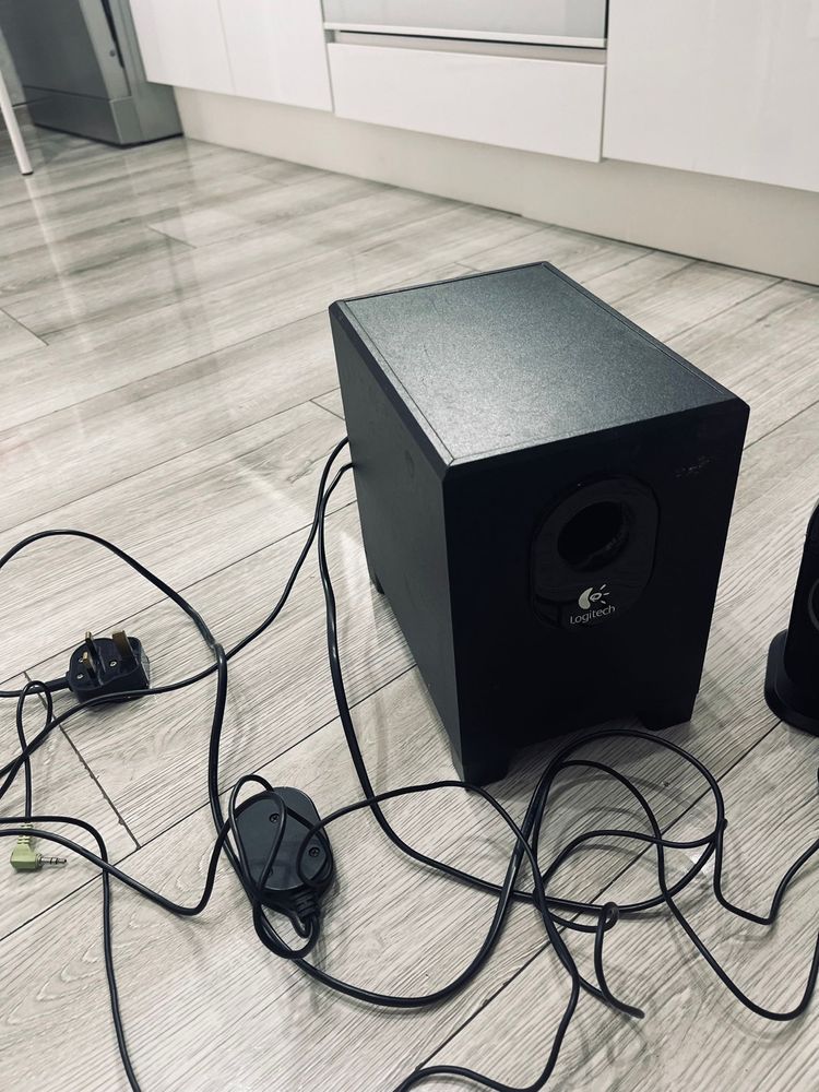 Głośniki Logitech X-210 z subwooferem, 100% sprawne,