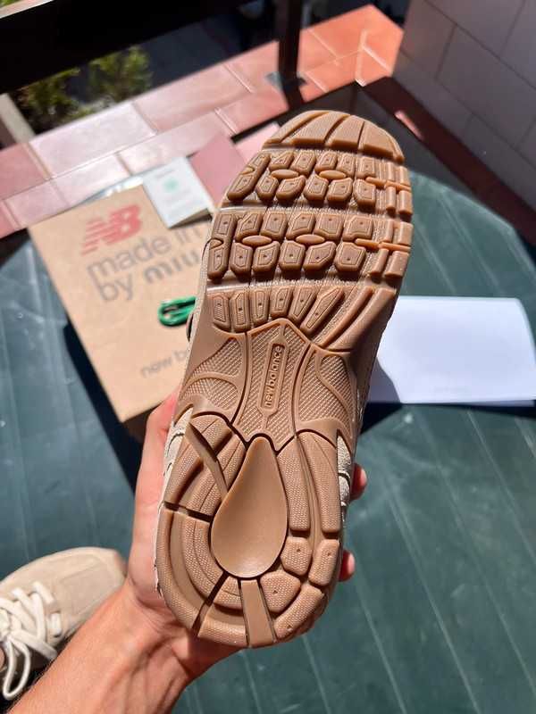 Buty Miu_Miu_530_SL_Ecru_suede sneakersDamskie i Meskie Rozmiar 40