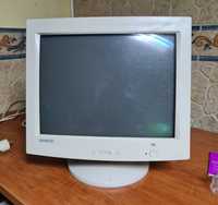 Monitor Samtron 76E