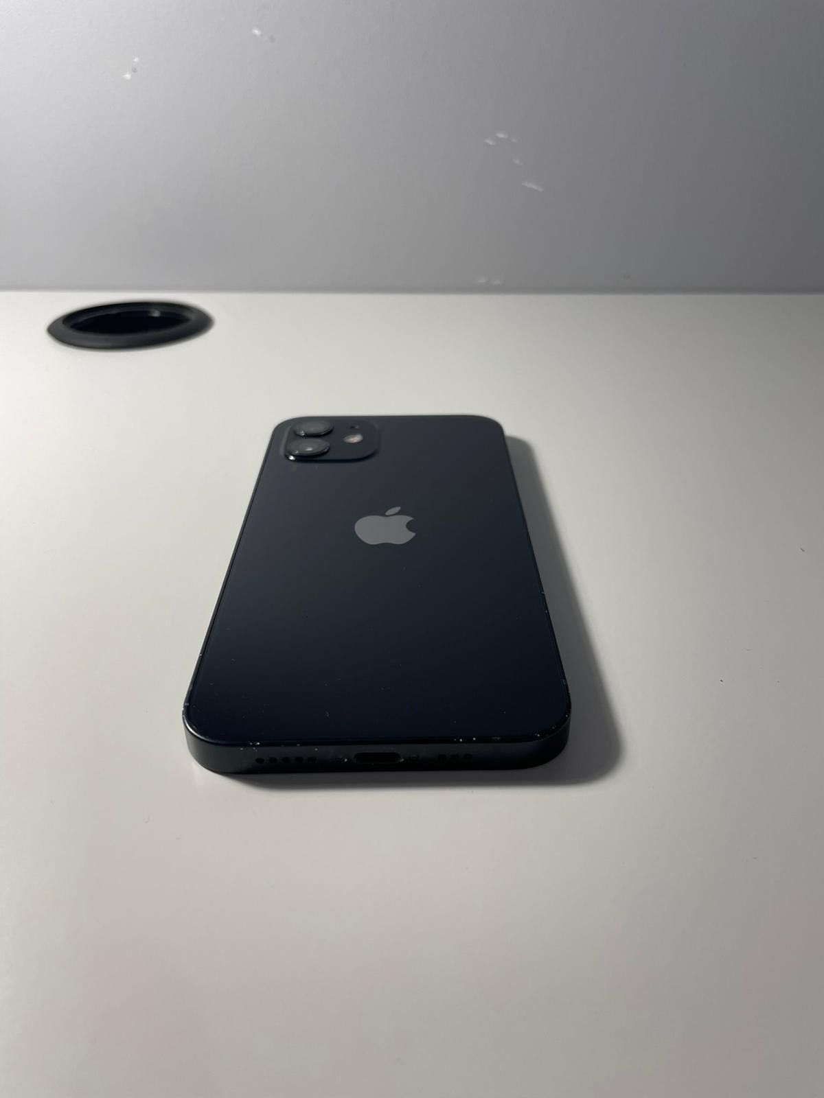 iPhone 12 64GB czarny